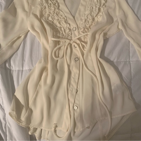 Milkmaid Ruffle Button Down Blouse - Picture 2 of 6